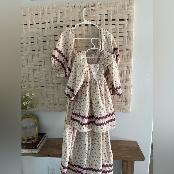 Tullabee Dresses & Skirts - Boho Floral Cream Maxi Dress with Burgundy Trim